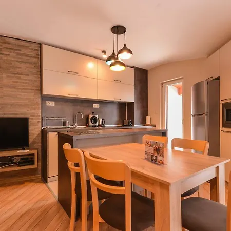The Maisonette With 2 Bedrooms And 2 Bathrooms * Sofya