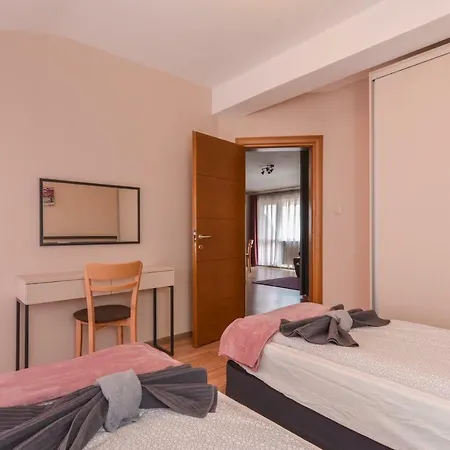 The Maisonette With 2 Bedrooms And 2 Bathrooms Апартаменты