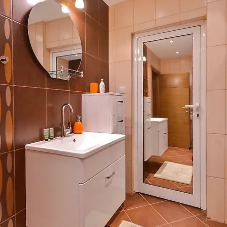 The Maisonette With 2 Bedrooms And 2 Bathrooms София