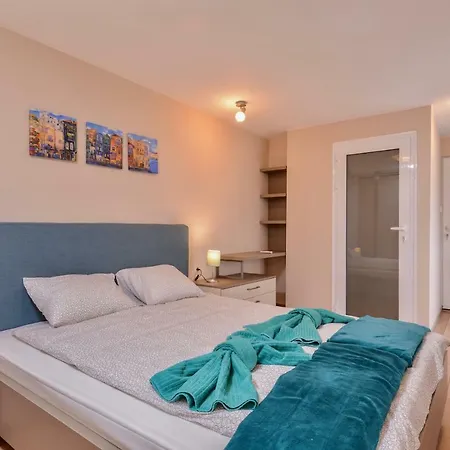 Апартаменты The Maisonette With 2 Bedrooms And 2 Bathrooms София