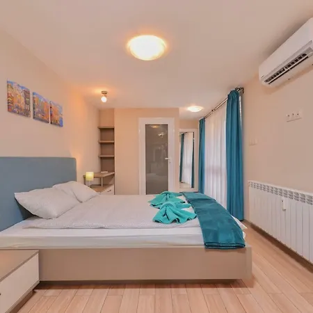 The Maisonette With 2 Bedrooms And 2 Bathrooms * София
