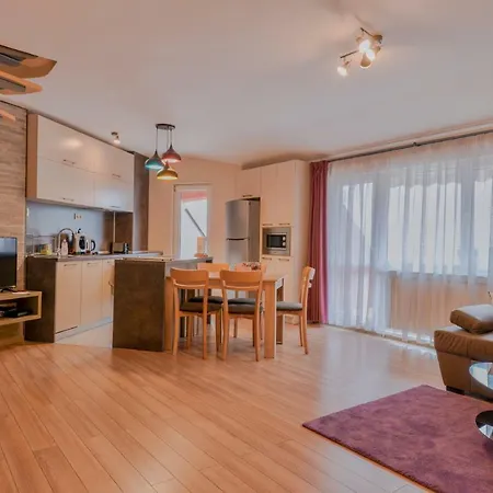 The Maisonette With 2 Bedrooms And 2 Bathrooms Апартаменты *