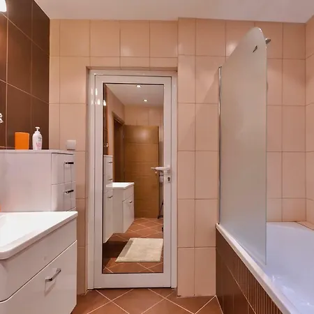 Apartment The Maisonette With 2 Bedrooms And 2 Bathrooms